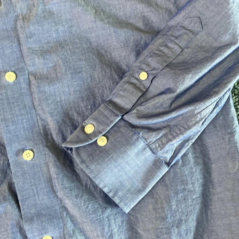 Saks Fifth Avenue blue dress shirt 16 1/2 34/35 Like NEW